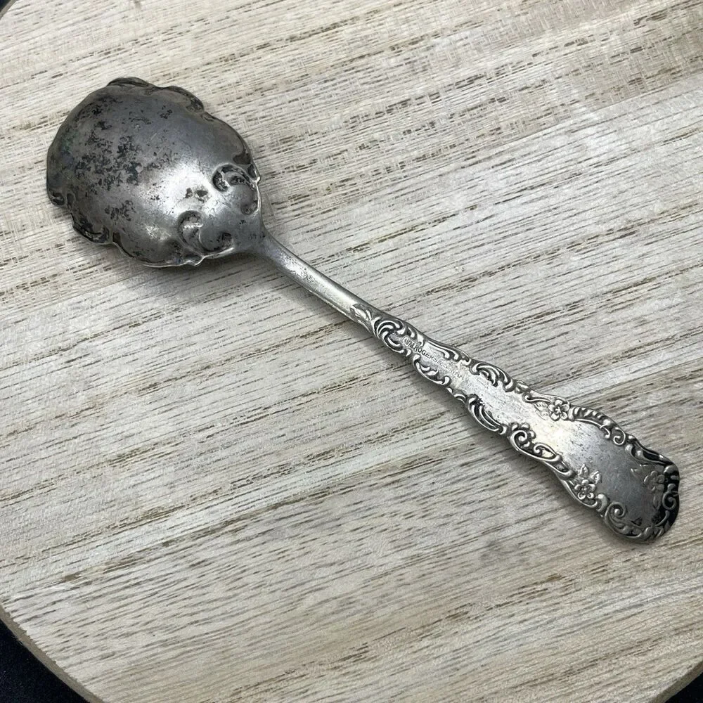 VTG Atq Wm Rogers & Son AA Silver Plate 5.5